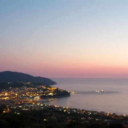 Una Terrazza Sul Mare 阿格罗波利 外观 照片